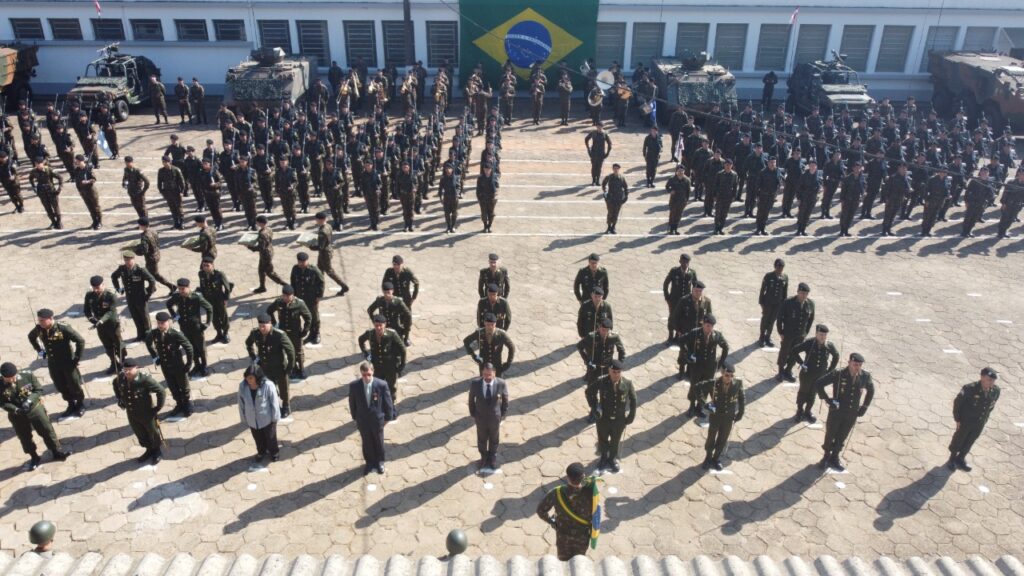 Santa Maria celebra o Dia do Soldado com solenidade no 4º B Log