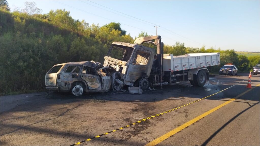 Grave acidente na BR-158 envolvendo quatro veículos deixa vítima fatal