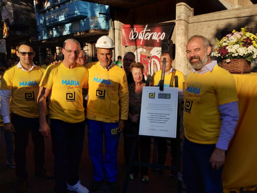 Dia histórico: Depois de mais de 50 anos prédio Galeria Rio Branco é vendido e obra será concluída