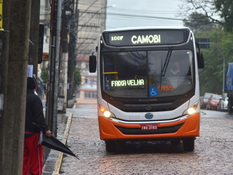 Paradas de ônibus da Avenida Rio Branco passam por mudanças de linhas a partir de hoje, quarta-feira