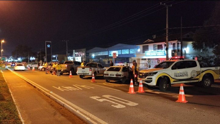 Operação Balada Segura abordou 128 veículos na noite deste domingo em Santa Maria