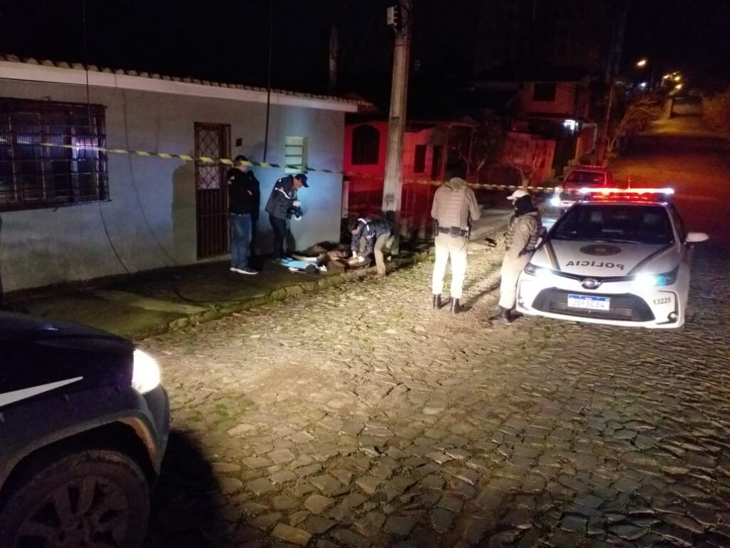 Homem é morto com tiro na cabeça no Bairro  Nossa Senhora das Dores