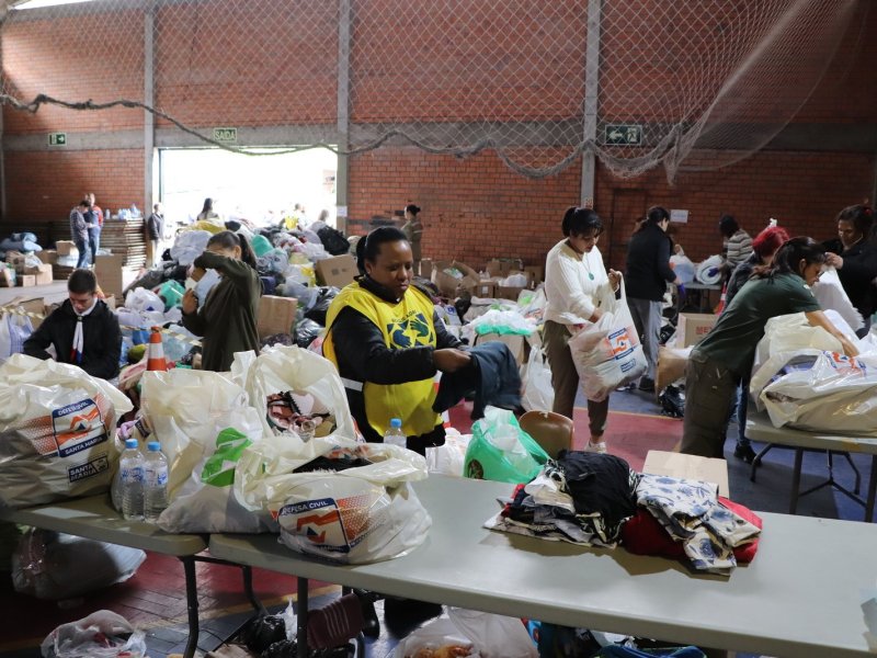 Ações no CDM arrecadam 65 toneladas de donativos que serão enviados nesta segunda-feira ao Vale do Taquari