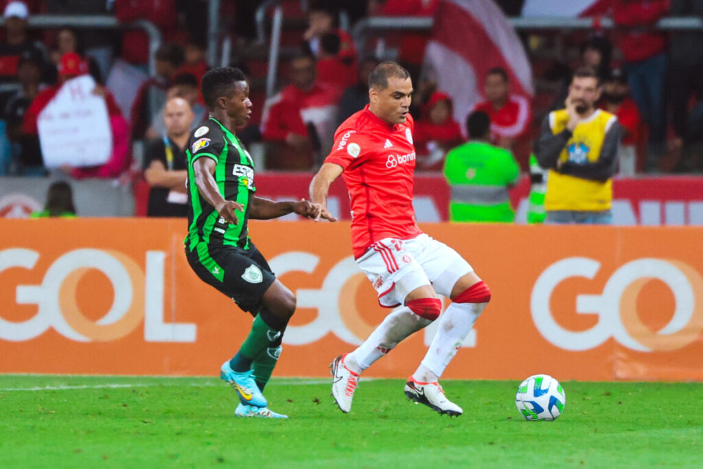 No Beira-Rio, Inter empata em 1 a 1 com o América-MG pelo Campeonato Brasileiro