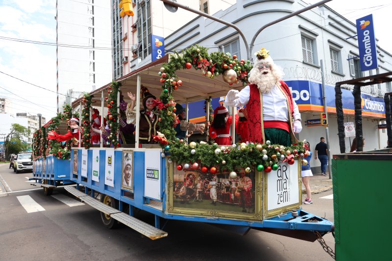 Diversos shows e atrações artísticas movimentam a última semana da programação do Viva o Natal 2023