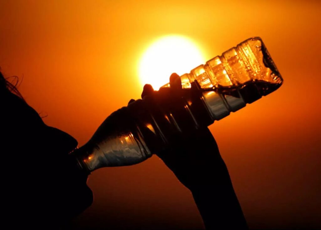 Verão começa nesta sexta e terá novas ondas de calor, chuvas e seca