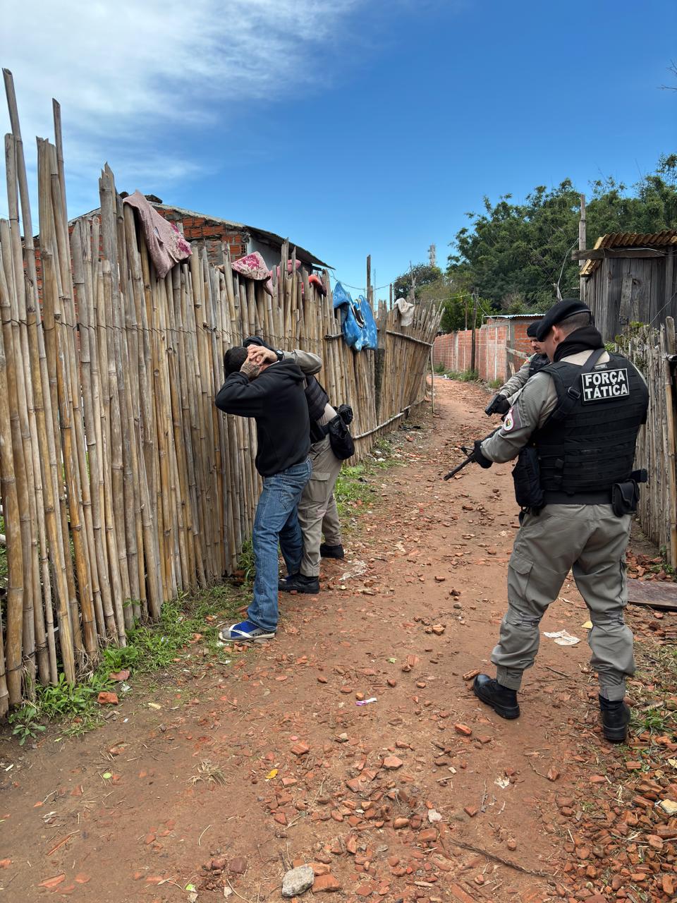 Brigada Militar prende dois foragidos da justiça em Santa Maria