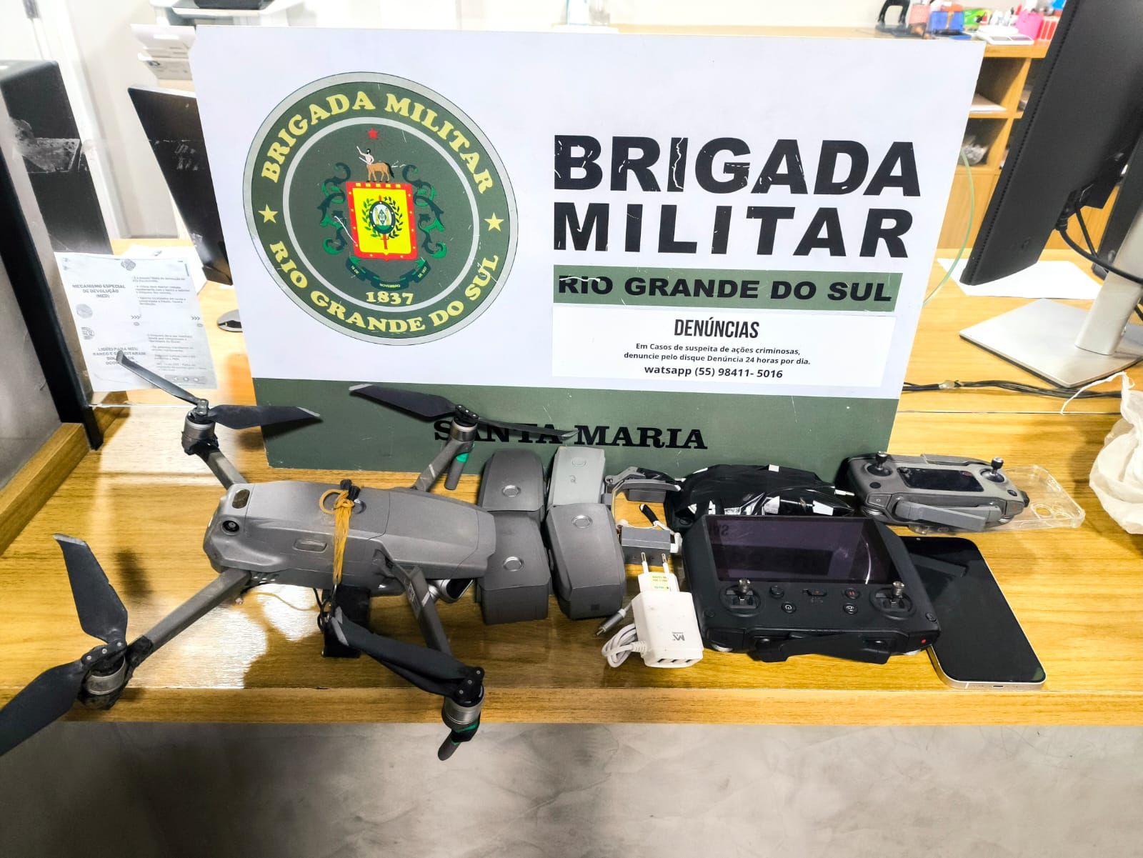 Brigada Militar prende foragido da justiça com drone e carregadores de celulares nas proximidades do Presídio em Santa Maria