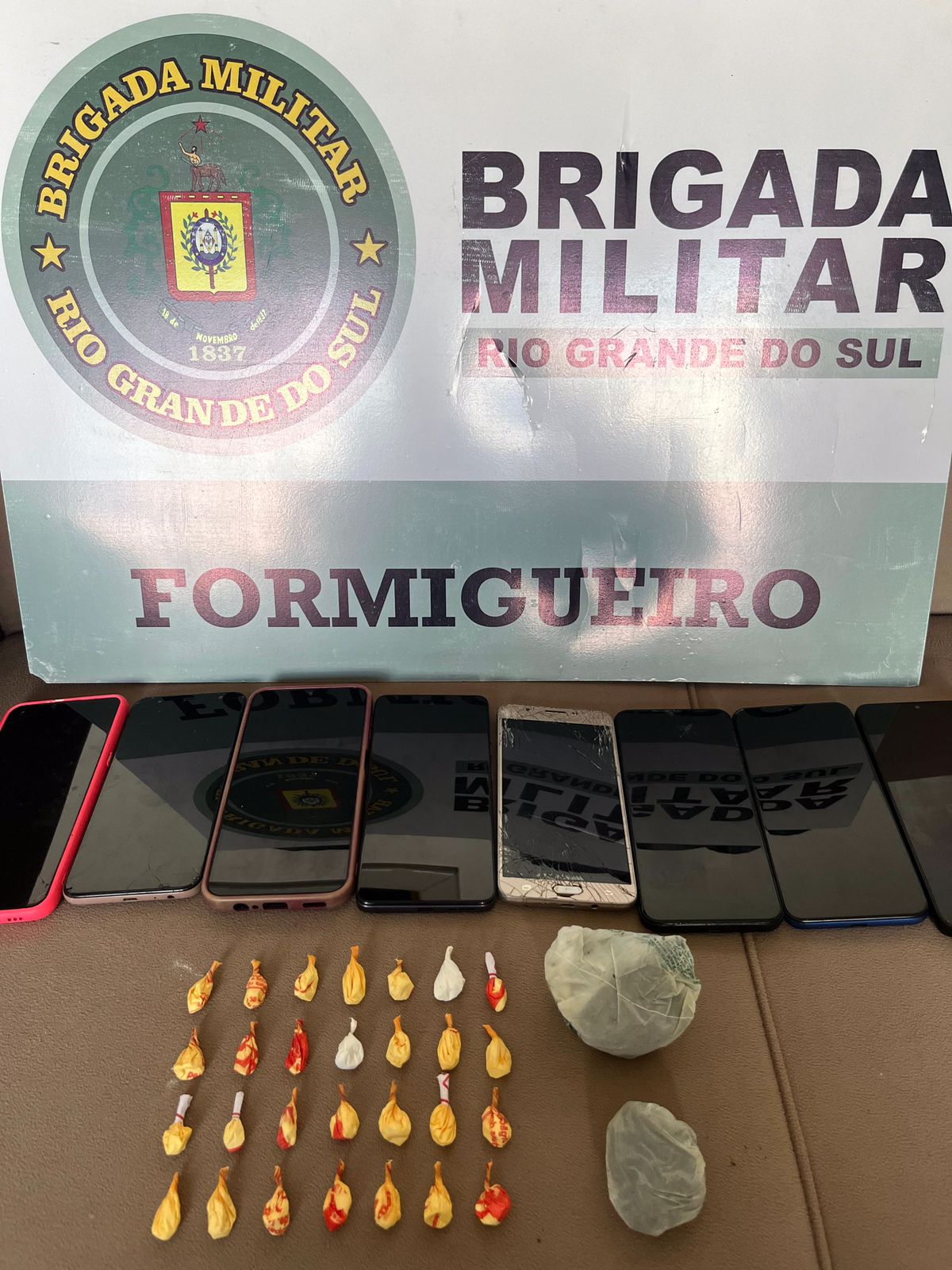 Brigada Militar realiza operação conjunta de combate ao tráfico de drogas no município de Formigueiro