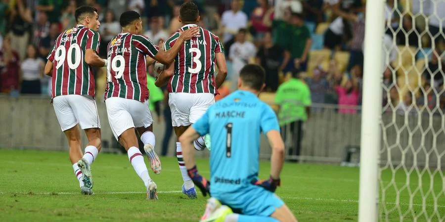 Grêmio perde nos pênaltis para o Fluminense e está fora da Libertadores