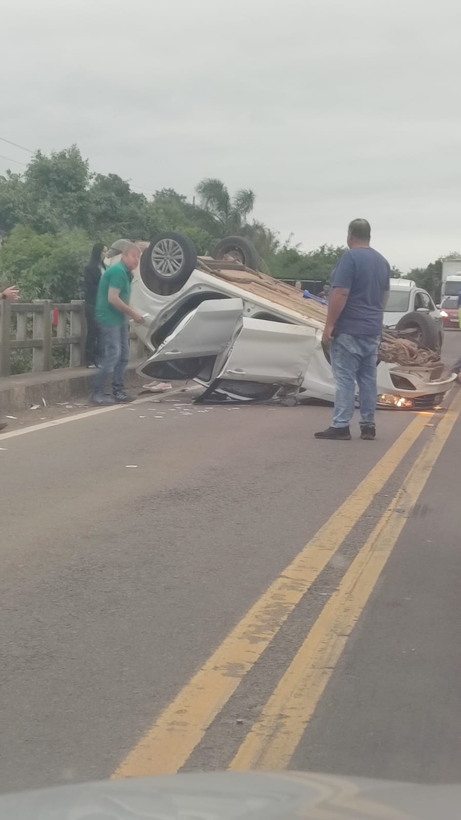 Acidente do tipo capotamento é registrado na RSC-287 em Santa Maria