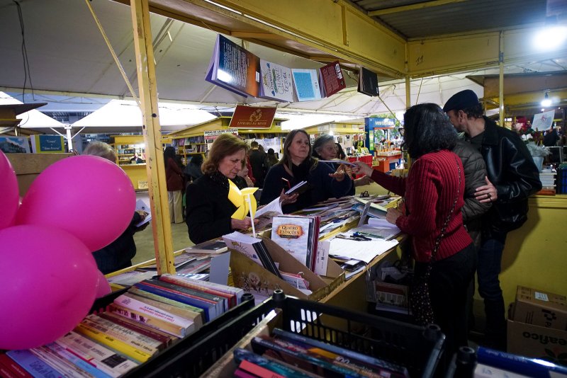 Feira do Livro de Santa Maria movimenta a cidade no primeiro fim de semana e terá programação diversificada nesta semana