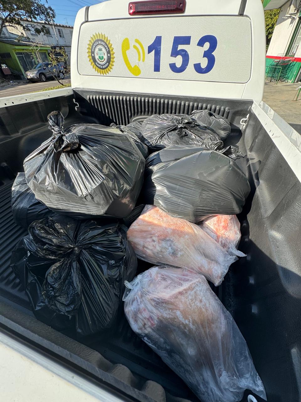 Polícia Civil apreende aproximadamente 300 quilos de carne e derivados de origem animal sem devida procedência comprovada no Bairro Tancredo Neves