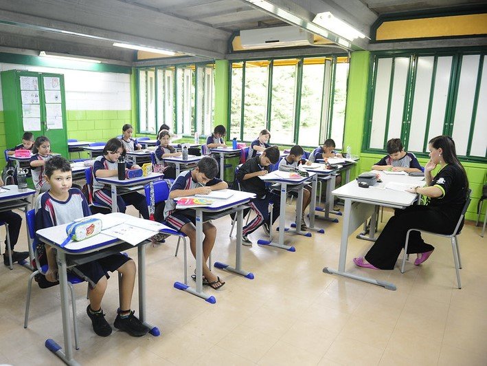 Prefeitura reforça que prazo para pedir transferência de alunos do 2º ao 9º anos encerra neste domingo (19)