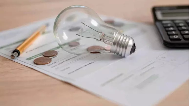 Conta de luz ficará mais cara com bandeira tarifária vermelha patamar 2 em agosto