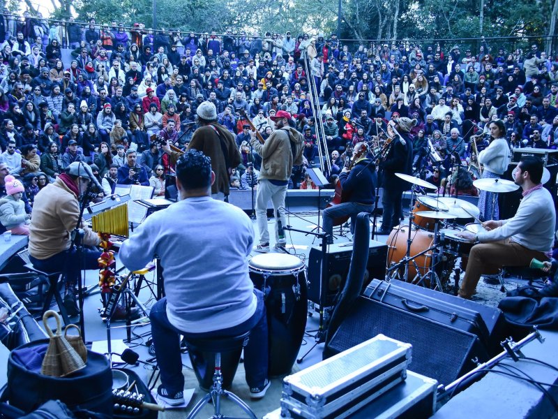 Espiral na Concha Acústica apresenta música eletrônica e performances circenses no Parque Itaimbé nesta quinta-feira (1°)