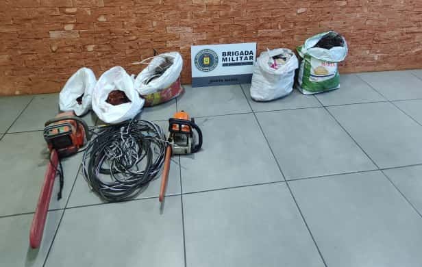 Operação da Brigada Militar prende três pessoas e apreende cobre e fios furtados no bairro Rosário