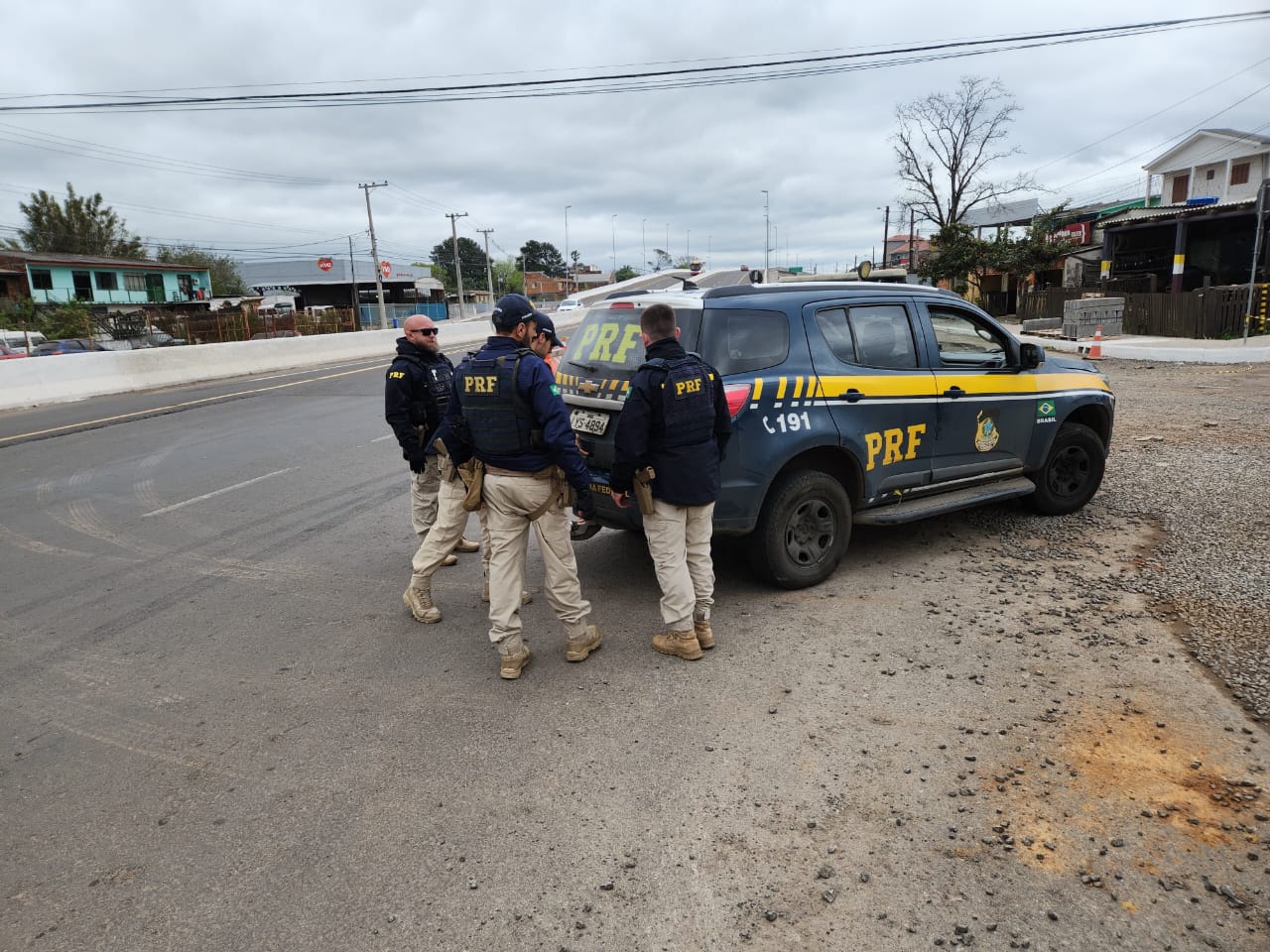 Foragido é preso pela PRF ao furar bloqueio durante a maratona de Santa Maria