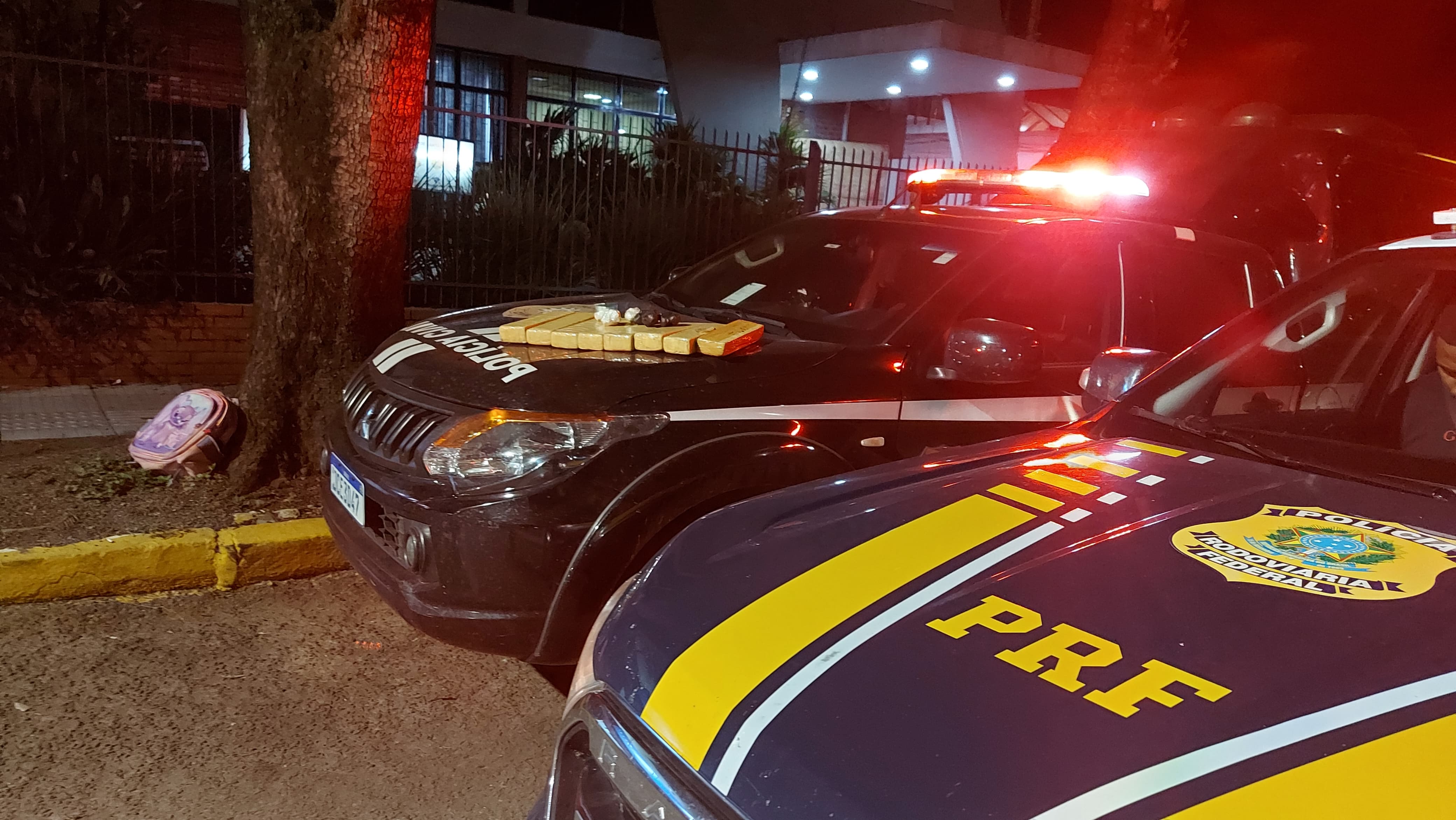 Polícia Rodoviária Federal e Polícia Civil prendem casal por tráfico de drogas na BR-158 em Santa Maria