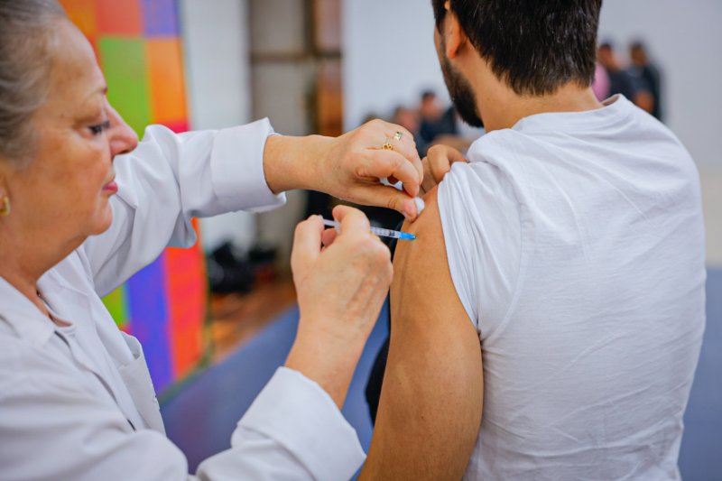 Camapanha de vacinação contra a gripe começa neste sábado (28) em seis unidades de saúde de Santa Maria