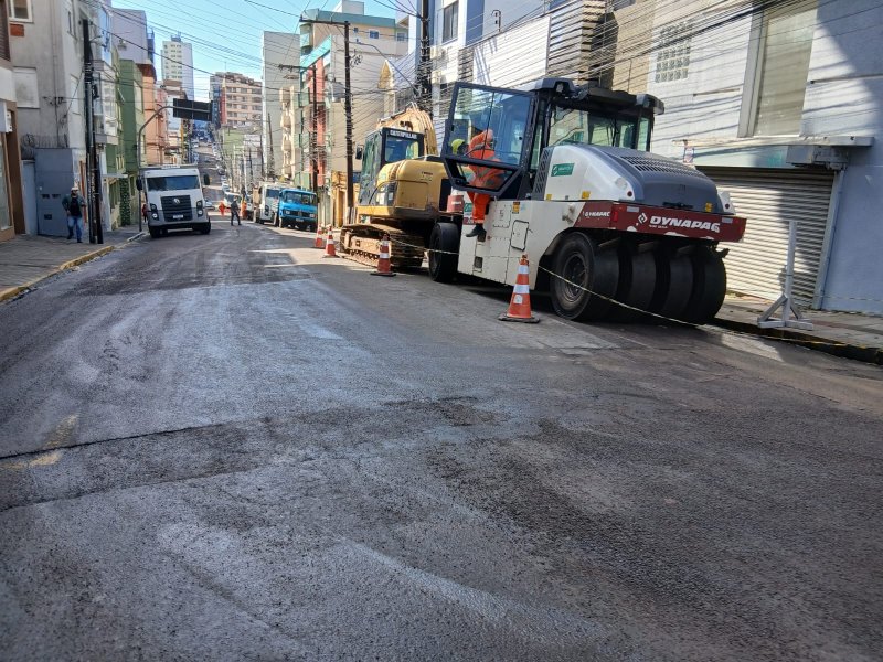 Rua Floriano Peixoto terá bloqueios e alterações no estacionamento nesta semana em Santa Maria