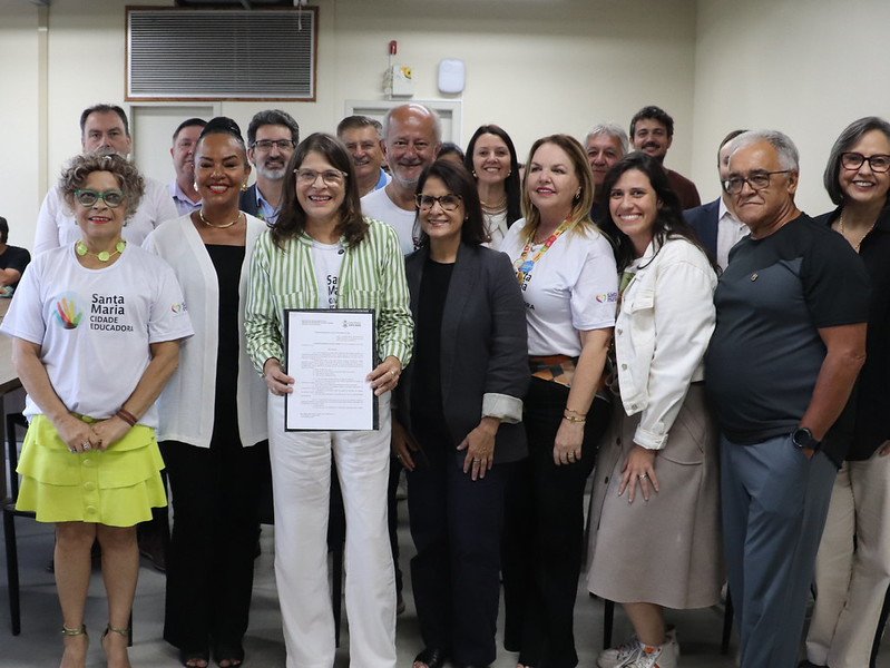 Prefeitura assina decreto de Santa Maria como Cidade Educadora, que reforça o compromisso da gestão